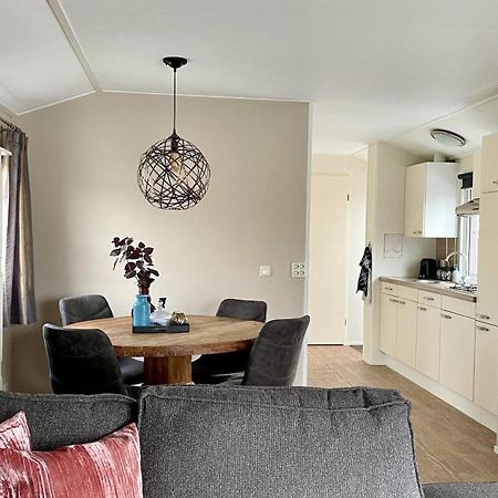 Chalet Makkum C99B Met Prive Gelegen Tuin Aan Het Water Exterior photo