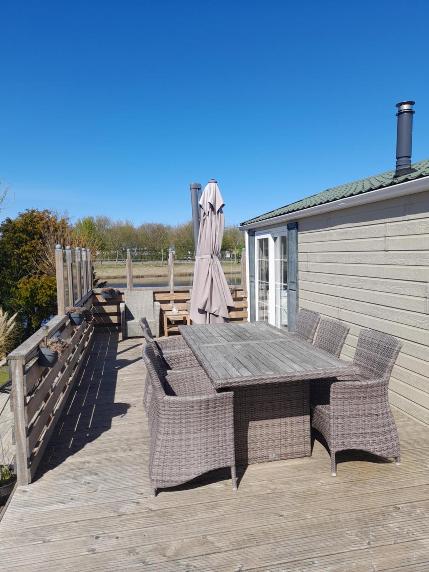 Chalet Makkum C99B Met Prive Gelegen Tuin Aan Het Water Exterior photo